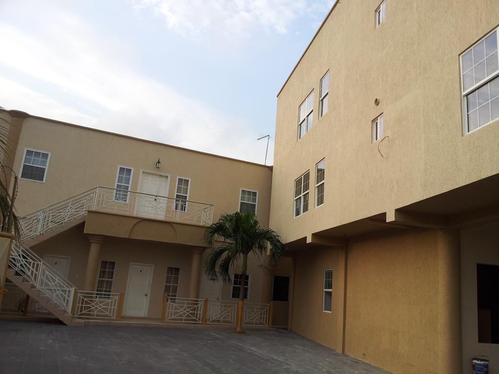 Tropical Enclave Hotel Accra Ngoại thất bức ảnh