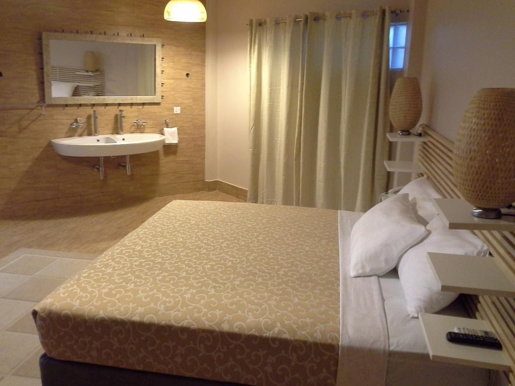 Tropical Enclave Hotel Accra Phòng bức ảnh