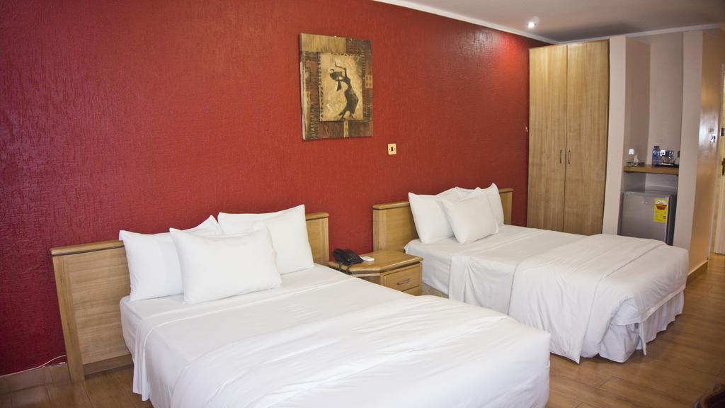 Tropical Enclave Hotel Accra Ngoại thất bức ảnh