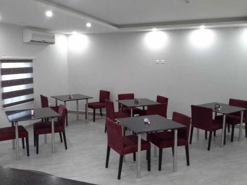 Tropical Enclave Hotel Accra Ngoại thất bức ảnh