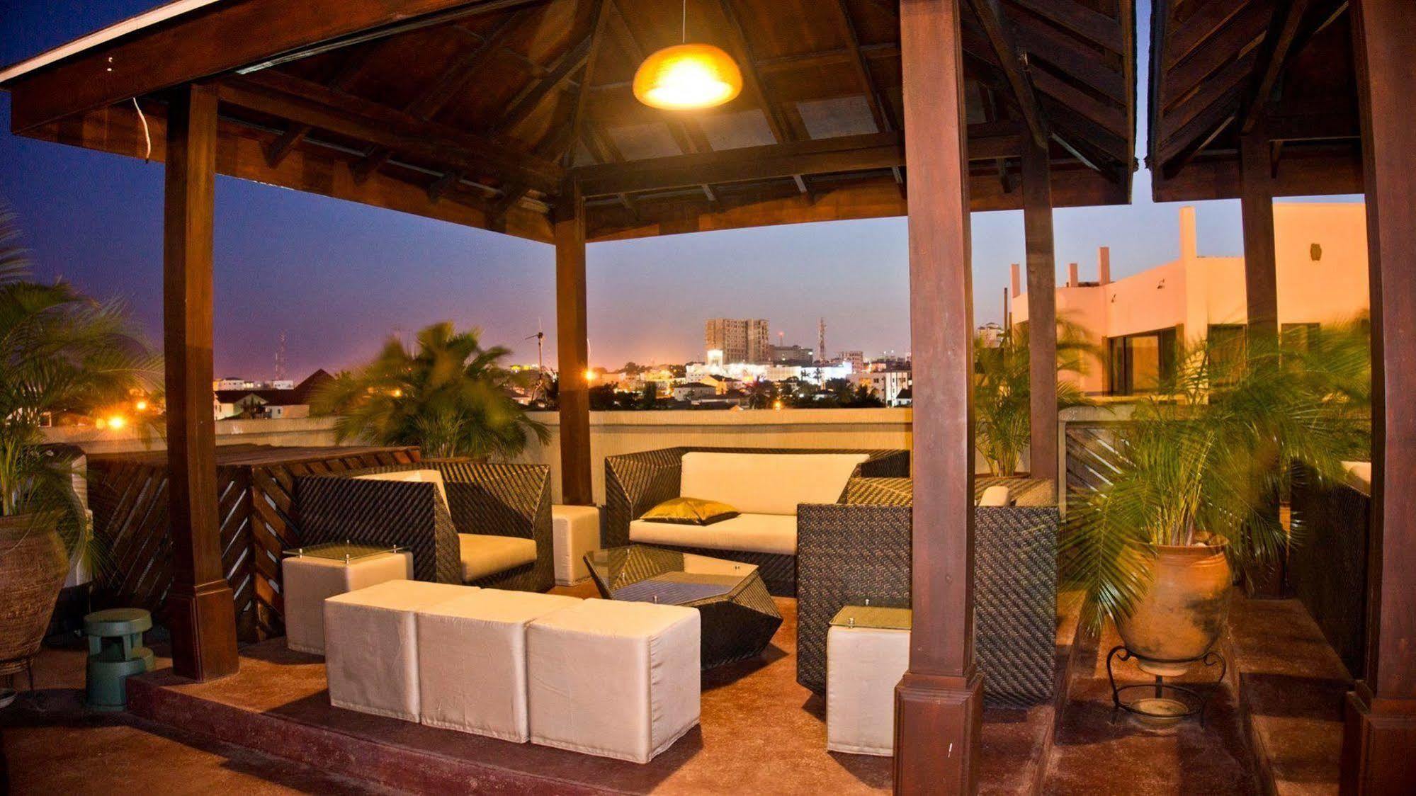 Tropical Enclave Hotel Accra Ngoại thất bức ảnh