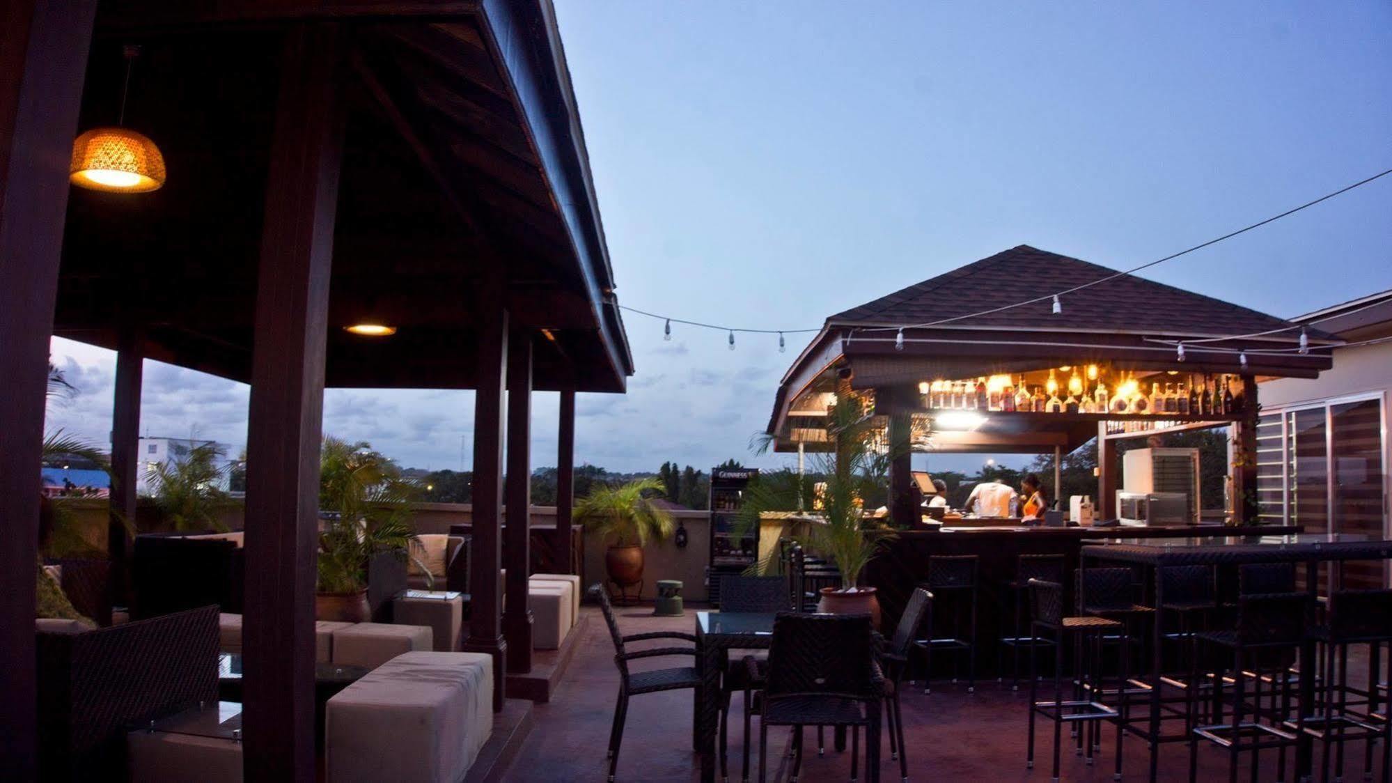 Tropical Enclave Hotel Accra Ngoại thất bức ảnh